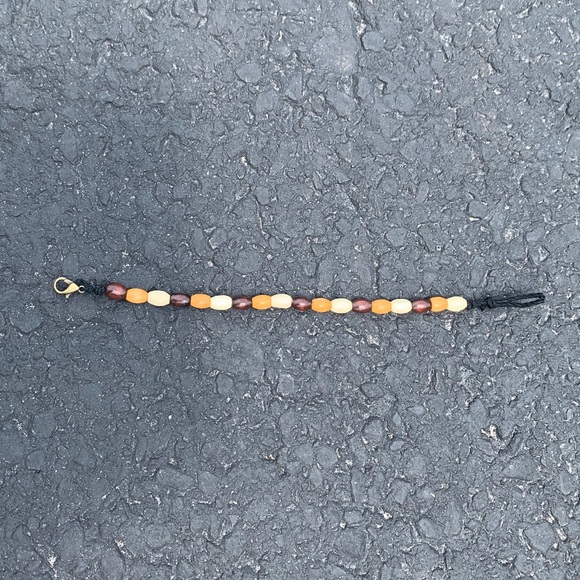 Handmade wood beaded bracelet. - Picture 3 of 5